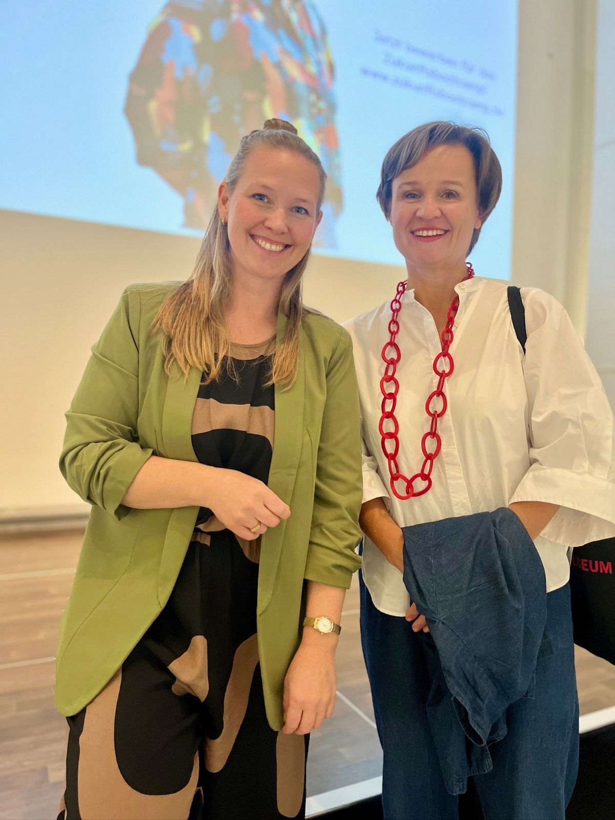 Lara Buschmann und Susanne Illmer im Deutschen Hygiene-Museum